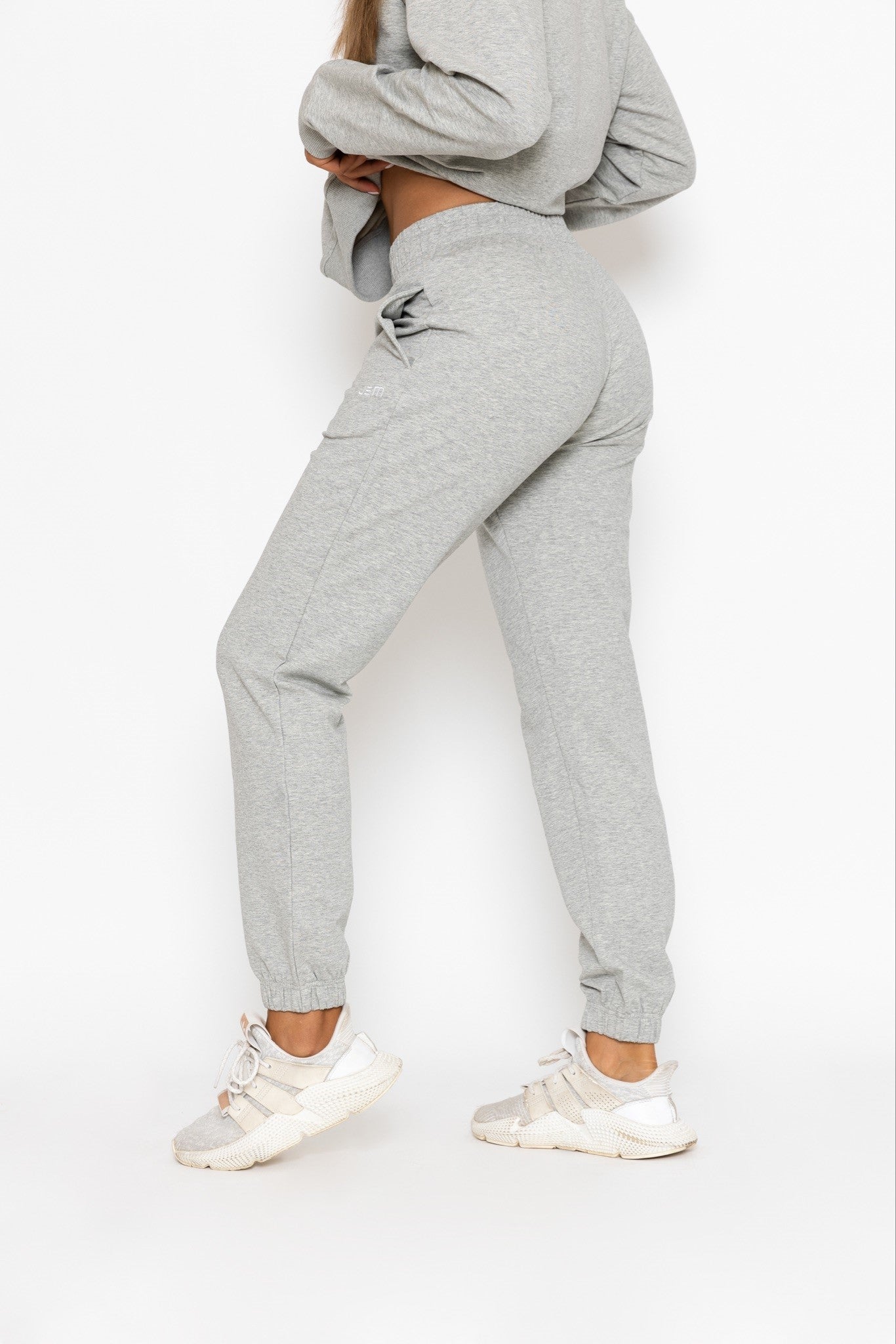 Essential Trackpants - heather grey